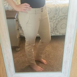 American Eagle Outfitters skinny khakis *6 SHORT*
